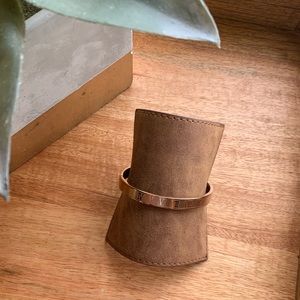 Rose Gold Roman Numeral Bangle